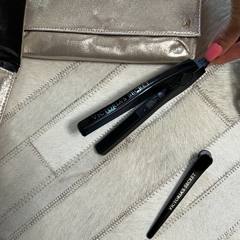 Victoria’s Secret 3 pieces set mini hair straightener - Picture 8 of 9